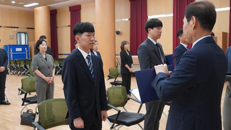 군포도시공사, 2024년 상반기 신입사원 임용장 전달